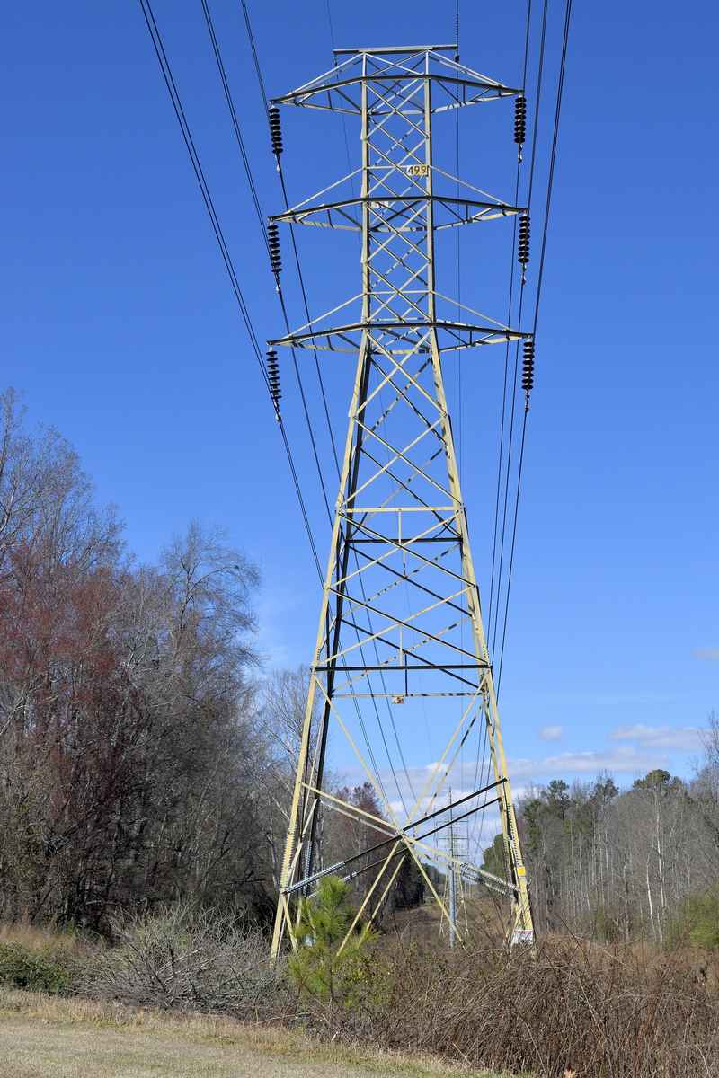 Un pylône électrique de chez edf